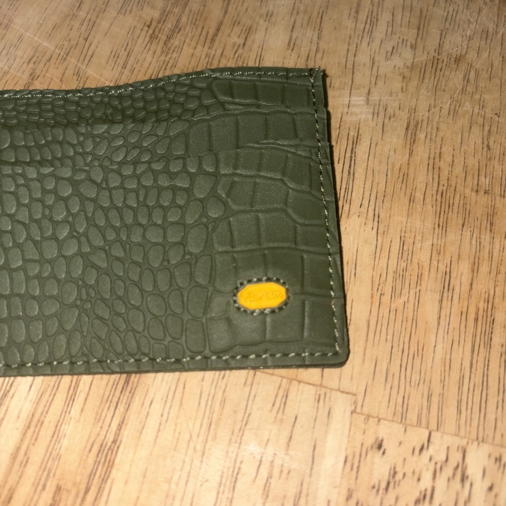 Vibram Green Crocodile Pattern Wallet Credit Card Holder Faux Leather Folding